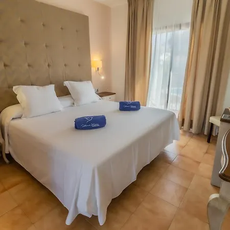 Hotel Paloma Blanca Boutique 3*