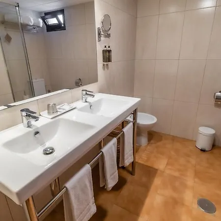 Paloma Blanca Boutique (adults Only) 2*