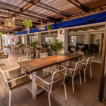 Paloma Blanca Boutique Hotel 3*