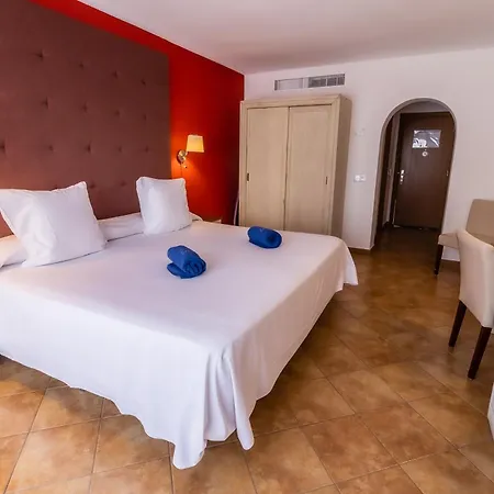 Paloma Blanca Boutique Hotel