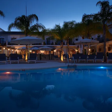 Hotel Paloma Blanca Boutique 3*