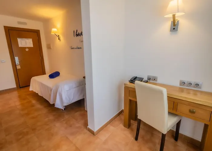 Paloma Blanca Boutique (adults Only) 2*