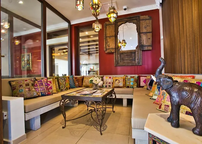 Paloma Blanca Boutique (adults Only) 2*