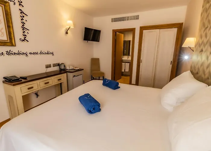 Paloma Blanca Boutique (adults Only) מלון מארבלה